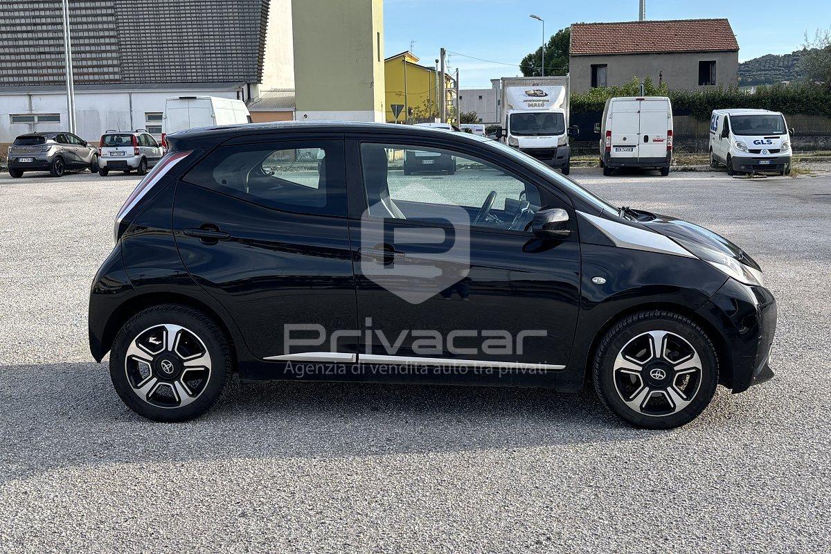 TOYOTA Aygo 1.0 VVT-i 69 CV 5 porte x-cool MMT