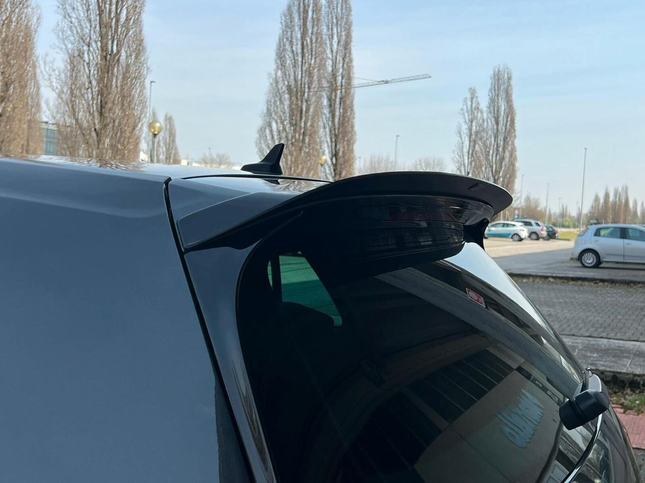 Volkswagen Golf GTI Performance 2.0 TSI DSG 230cv