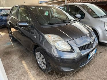 Toyota Yaris 1.0 5 porte Now