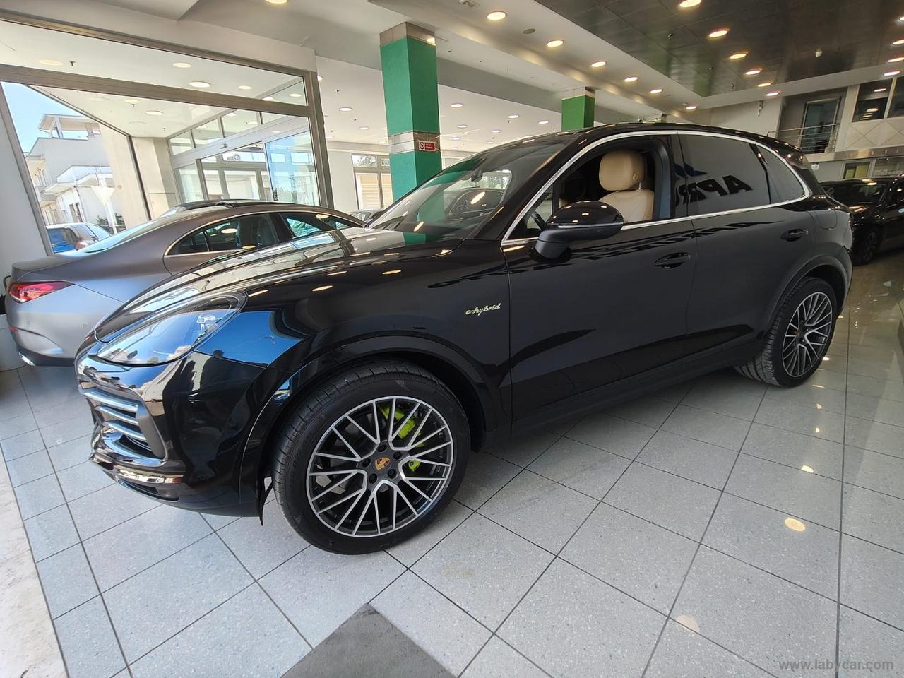 PORSCHE Cayenne 3.0 V6 E-Hybrid