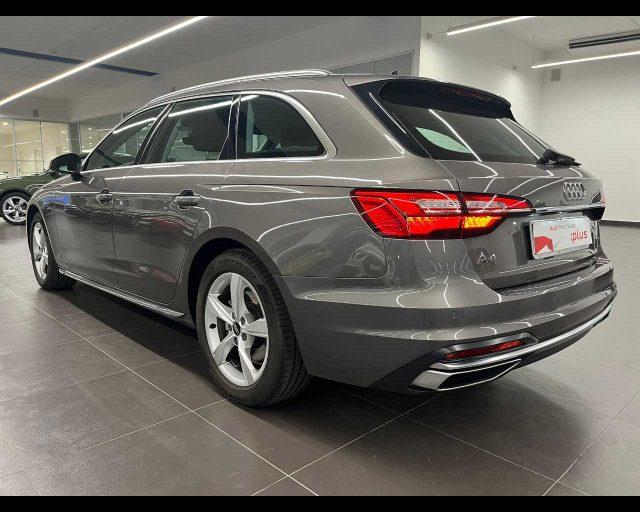 AUDI A4 Avant 40 TDI quattro S tronic Business Advanced