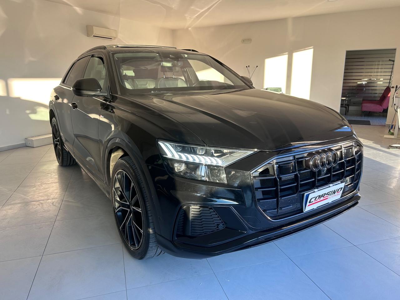 Audi Q8 50 TDI 286 CV quattro Sport black Edition