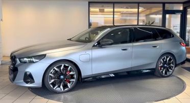 Bmw I5 M60 Touring XDrive (disponibili più colori)
