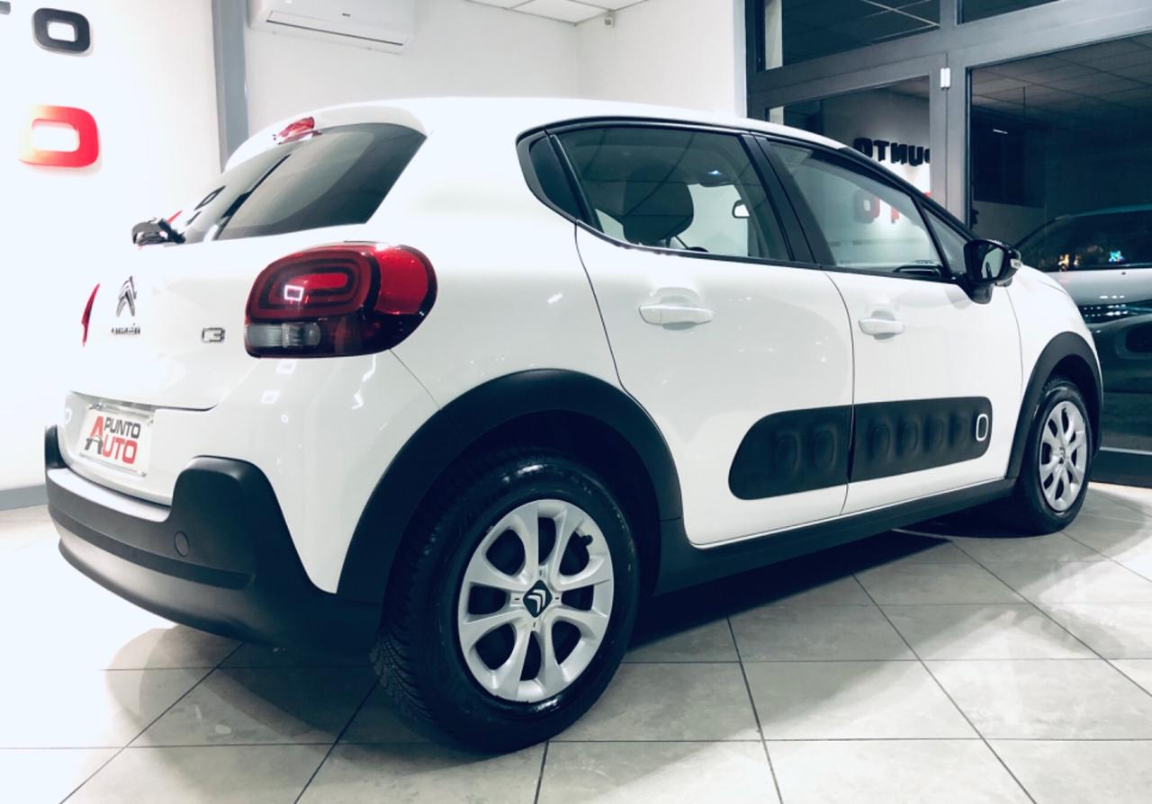 Citroen C3 PureTech 82 bianca tetto a contrasto