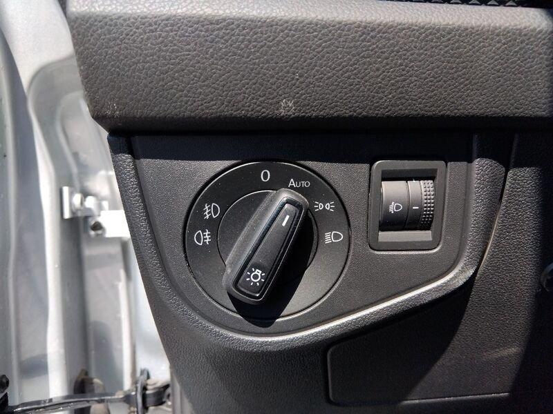 Volkswagen Polo VI 2022 1.0 tsi Style 95cv