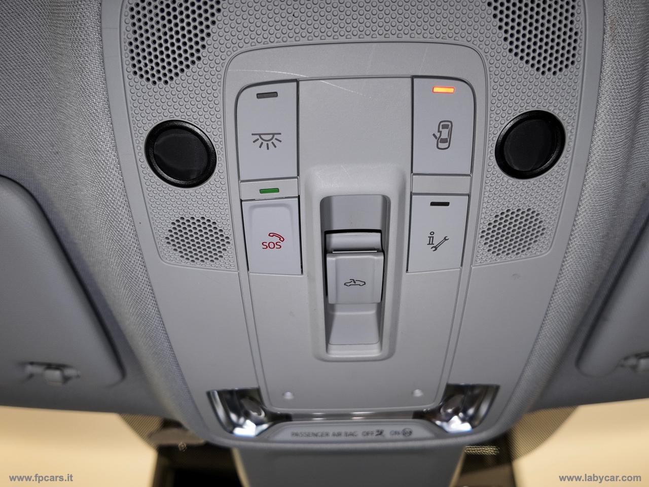 AUDI Q2 35 TDI quattro S tr. Identity Black