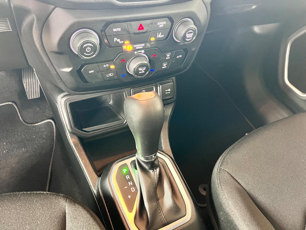 Jeep Renegade 1.3 T4 DDCT Longitude