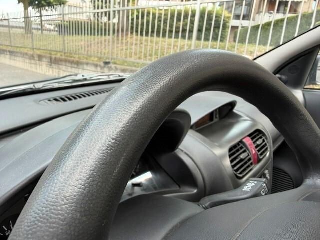 Opel Corsa 1.0i 12V cat 5 porte Comfort Euro 4