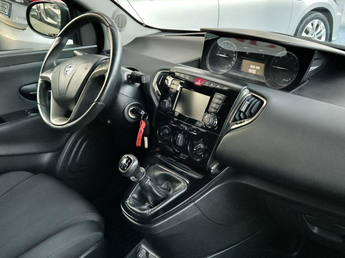 LANCIA - Ypsilon - 1.2 69 CV 5p. GPL Ecochic Gold