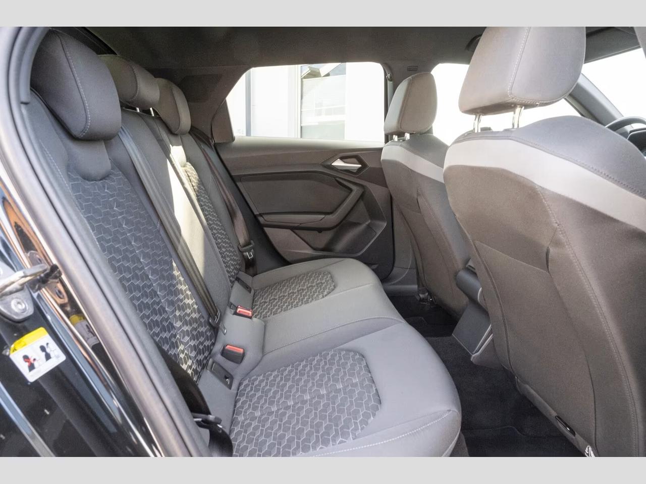 Audi A1 SPB 25 TFSI S tronic line - LED VIRTUAL PDC