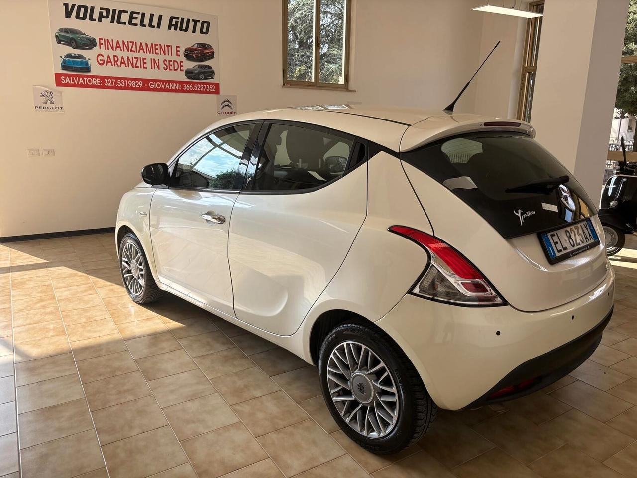 LANCIA YPSILON ANNO 2012 DS 1.3 MULTIJET ADATTA NEOPATENTATI KM 122 MILA