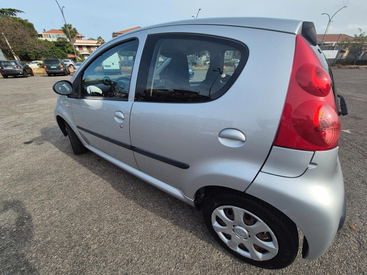 Peugeot 107 1.0 68CV 5p. 2011