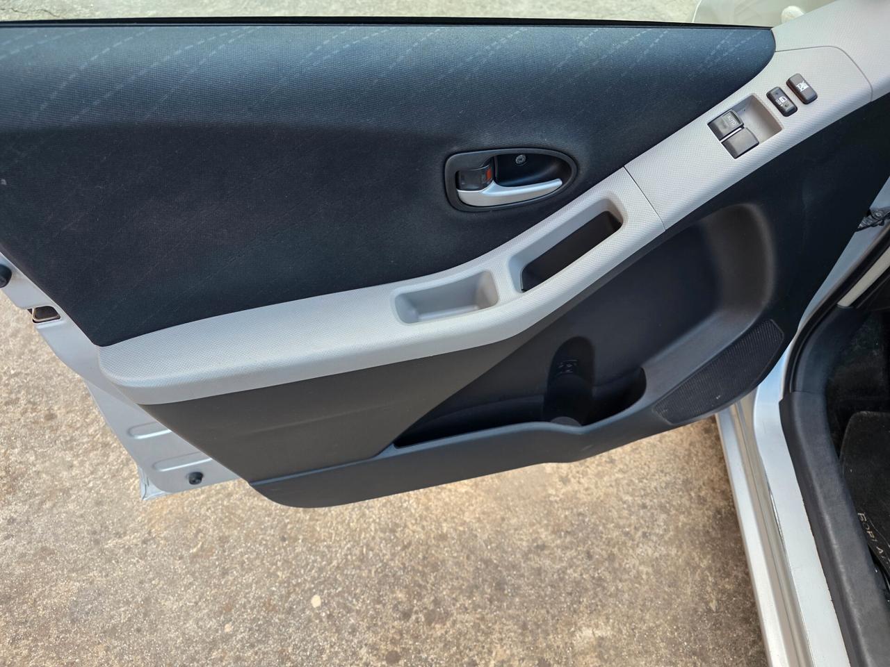 Toyota Yaris 1.4 D-4D 5 porte Sol