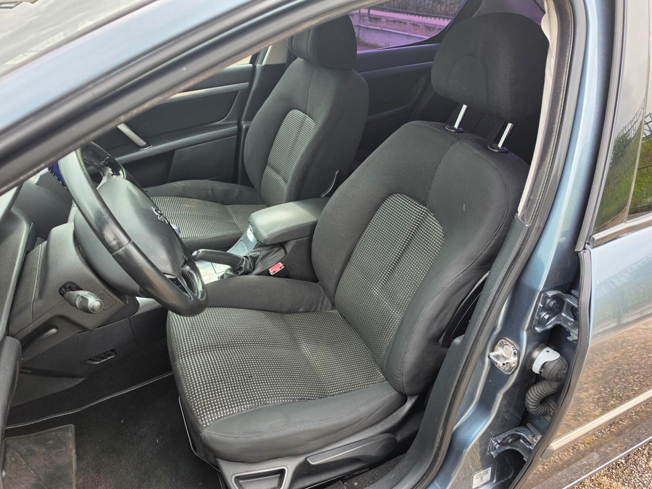 Peugeot 407 2.0 HDi Confort