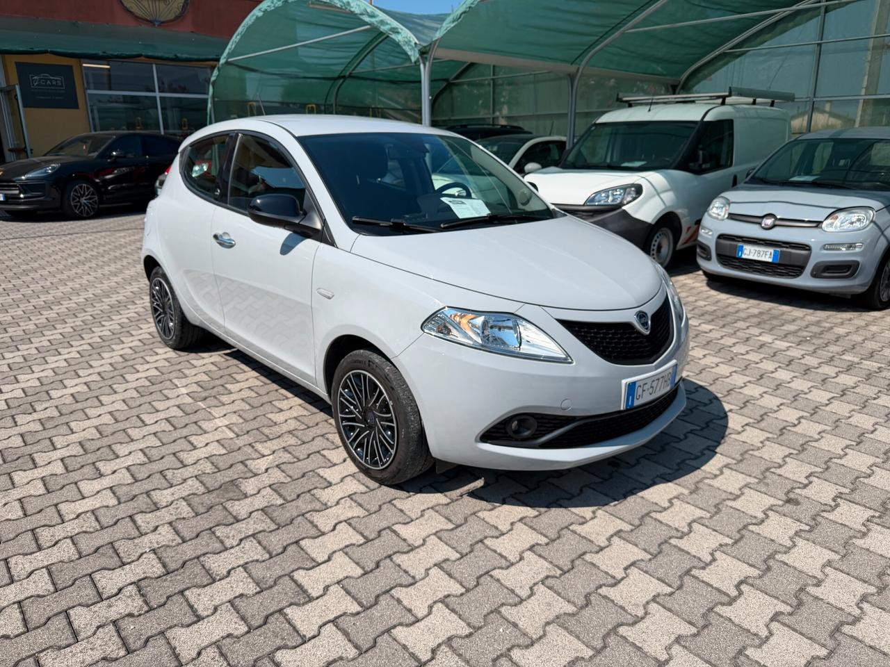 Lancia Ypsilon 1.0 FireFly 5 porte S&S Hybrid Ecochic Gold