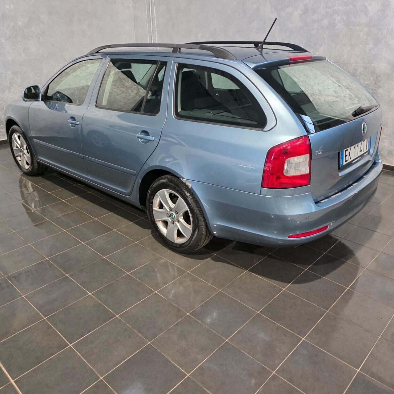 Skoda Octavia 1.6 TDI SW iva esposta
