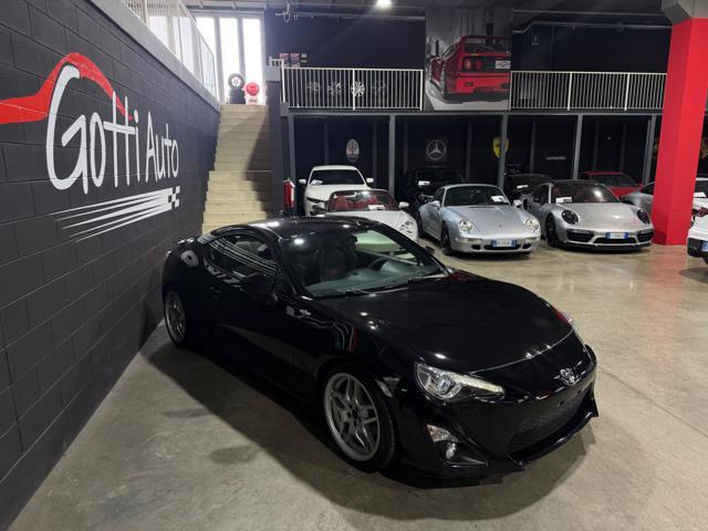 TOYOTA GT86 2.0 CERCHI DA 18 TOTAL BLACK IN SEDE