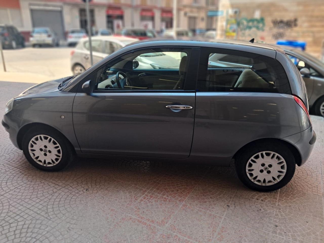 LANCIA YPSILON 1.2-NEOPATENTATI-Euro3199