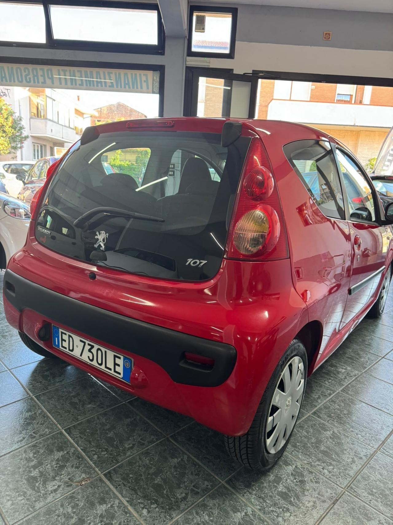 Peugeot 107 1.0 68CV 3p. Plaisir