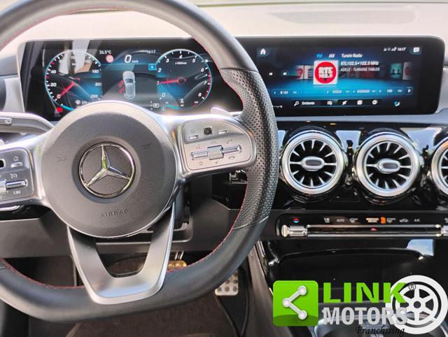 MERCEDES-BENZ A 200 Premium