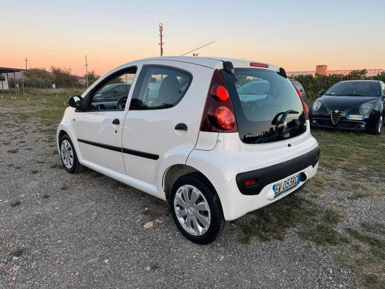 Peugeot 107 1.0 5 porte del 2014 SOLO 136.000 KM