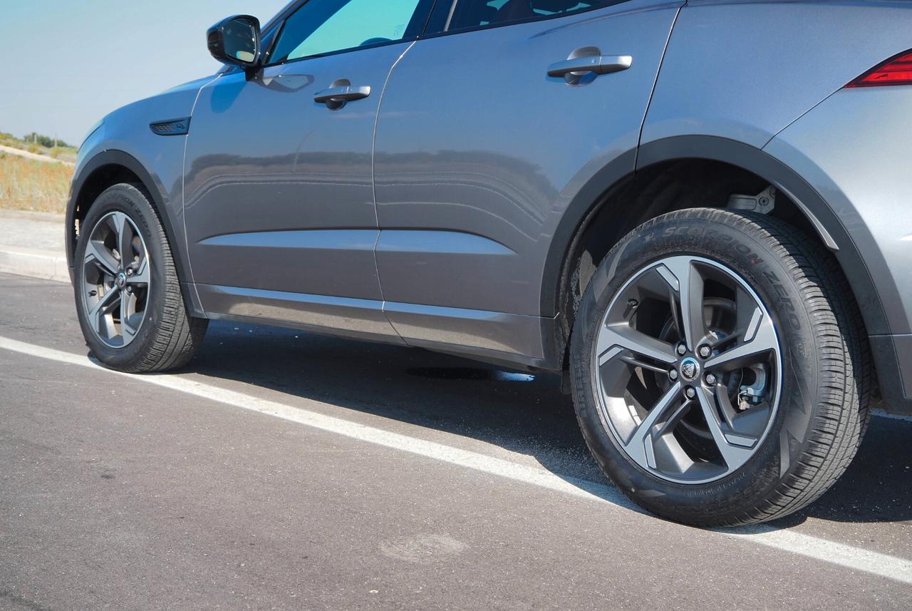 Jaguar F-Pace 2.0 D 163 CV AWD aut. R-Dynamic S