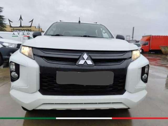 Mitsubishi L200 d.cab 2.3d Diamond 4wd 150cv auto