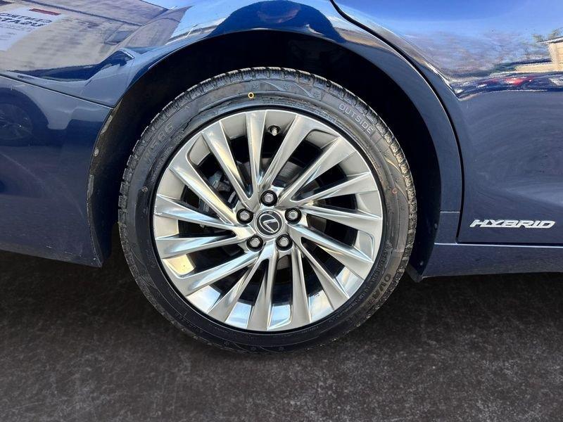 Lexus ES 300h Luxury