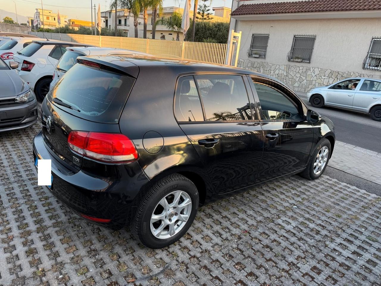 Volkswagen Golf 1.6 TDI DPF 5p. Trendline-04/2010