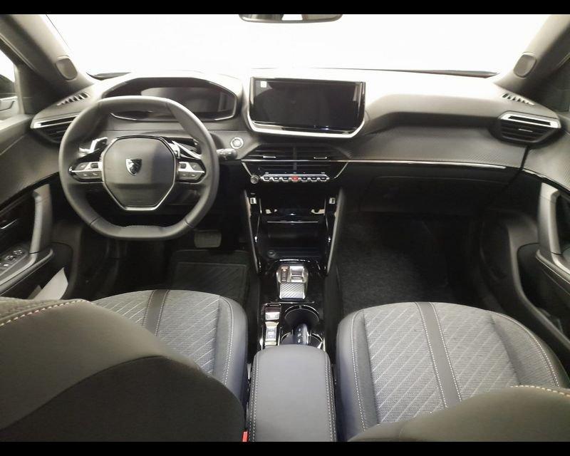 Peugeot 2008 Allure Hybrid 136 e-DCS6
