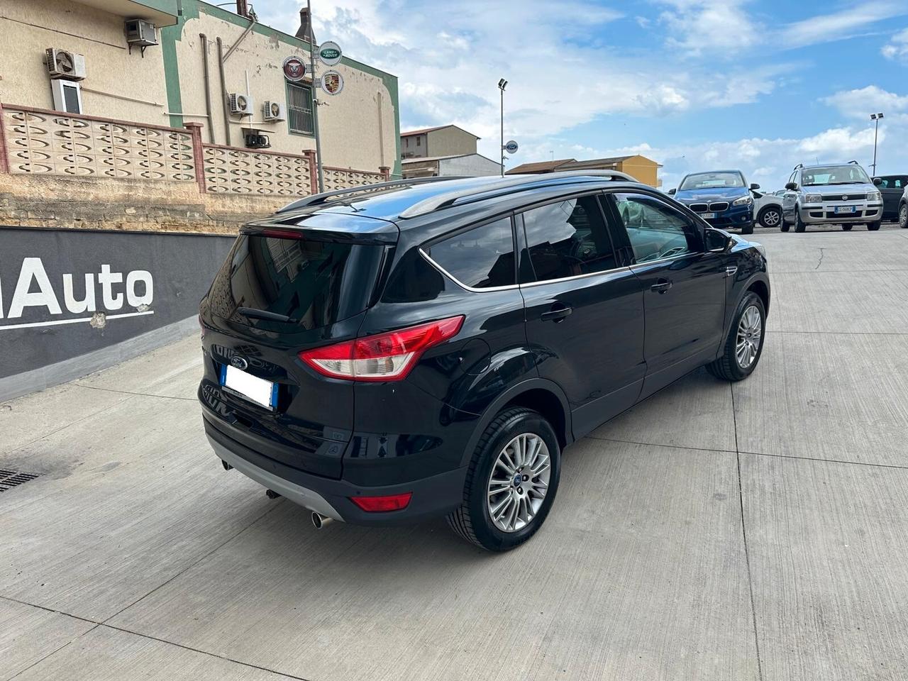 Ford Kuga 2.0 TDCI 140 CV 4WD Powershift Plus Gancio di traino