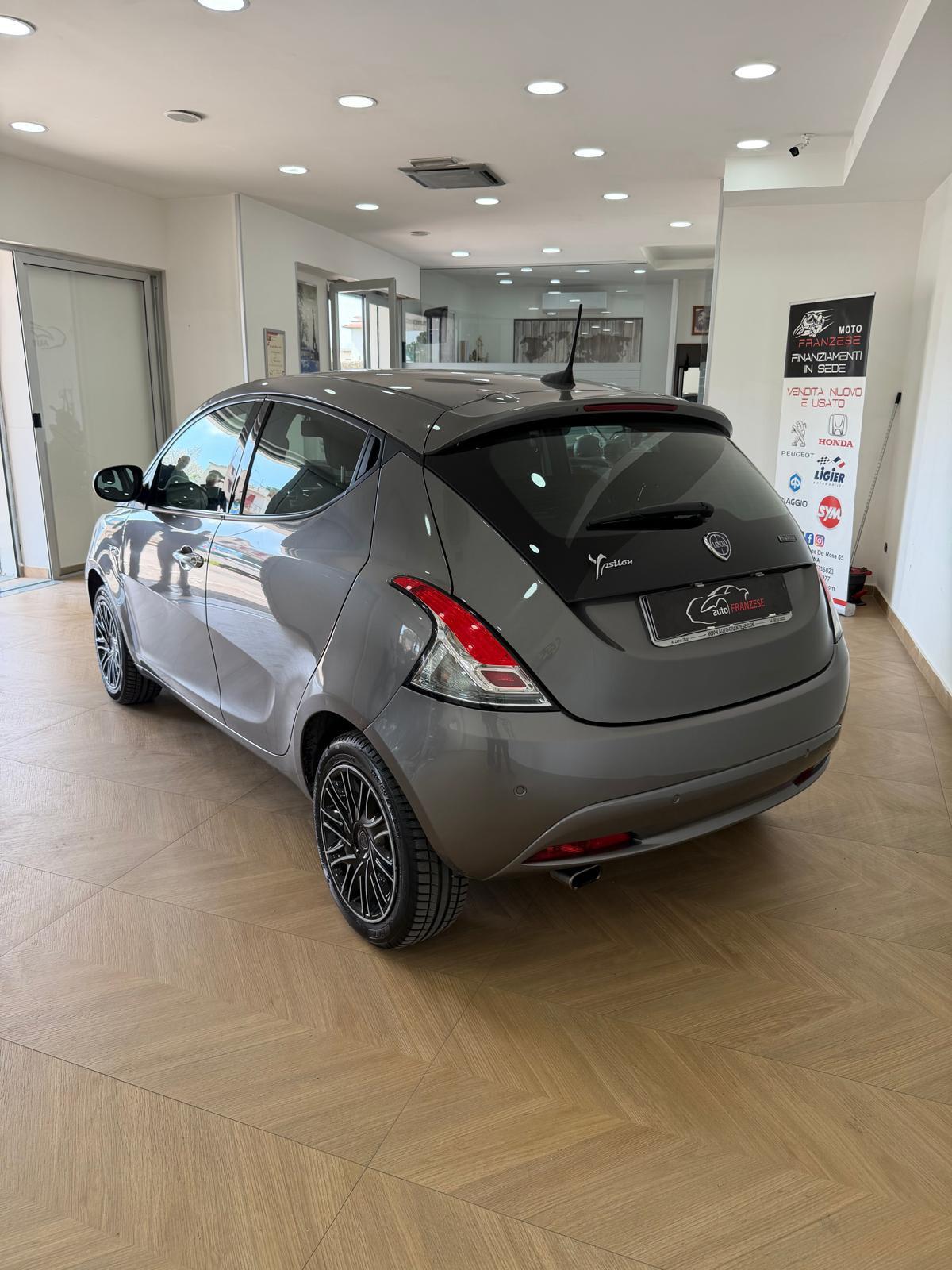 Lancia Ypsilon 1.0 FireFly 5 porte S&S Hybrid