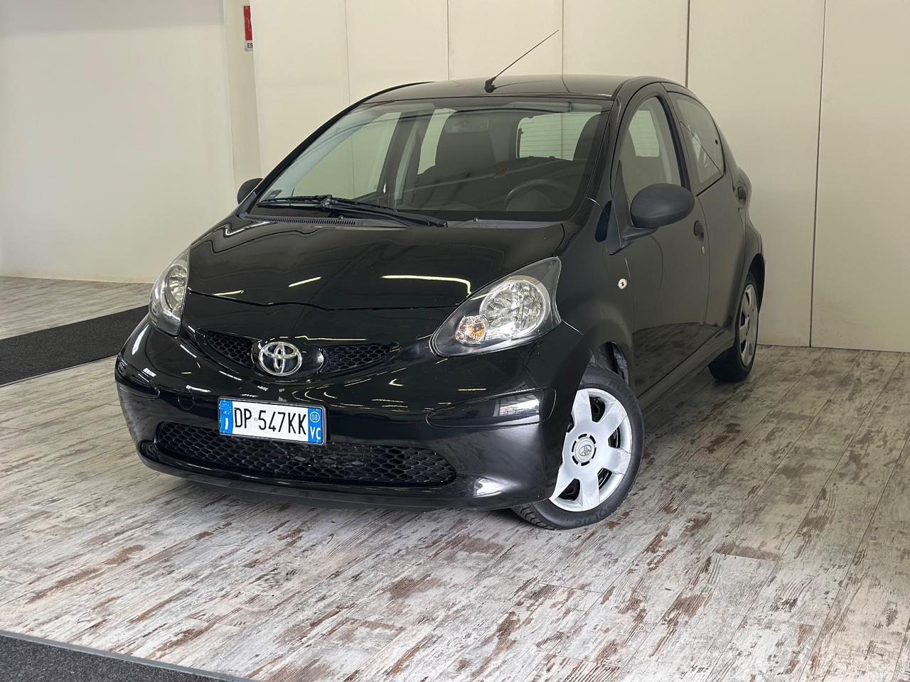 Toyota Aygo 1.0 Benzina 12V VVT-i 5 porte Ok Neopatentati