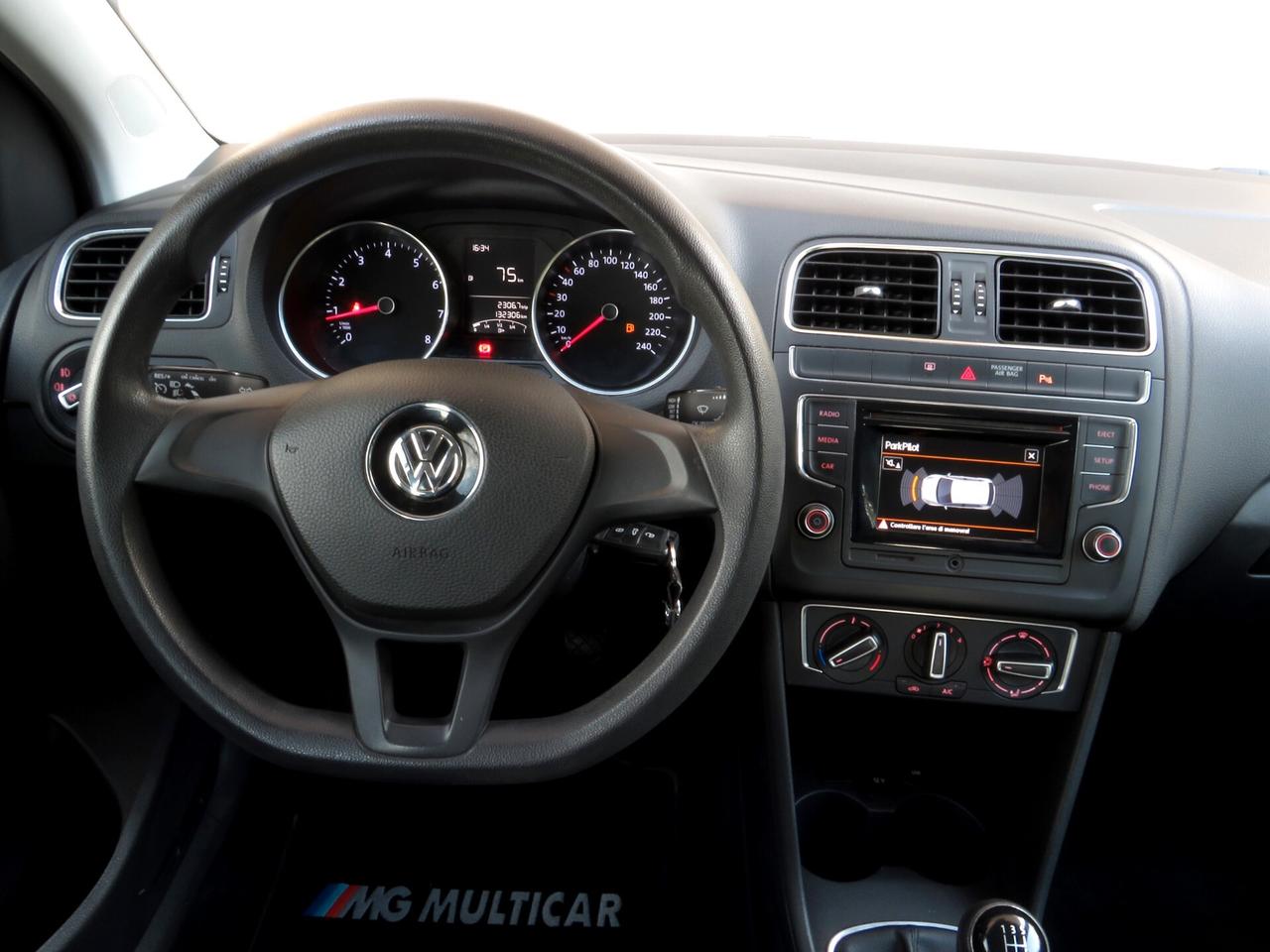 Volkswagen Polo 5p 1.0 Comfortline 75cv. sensori ant/post-bluetooth