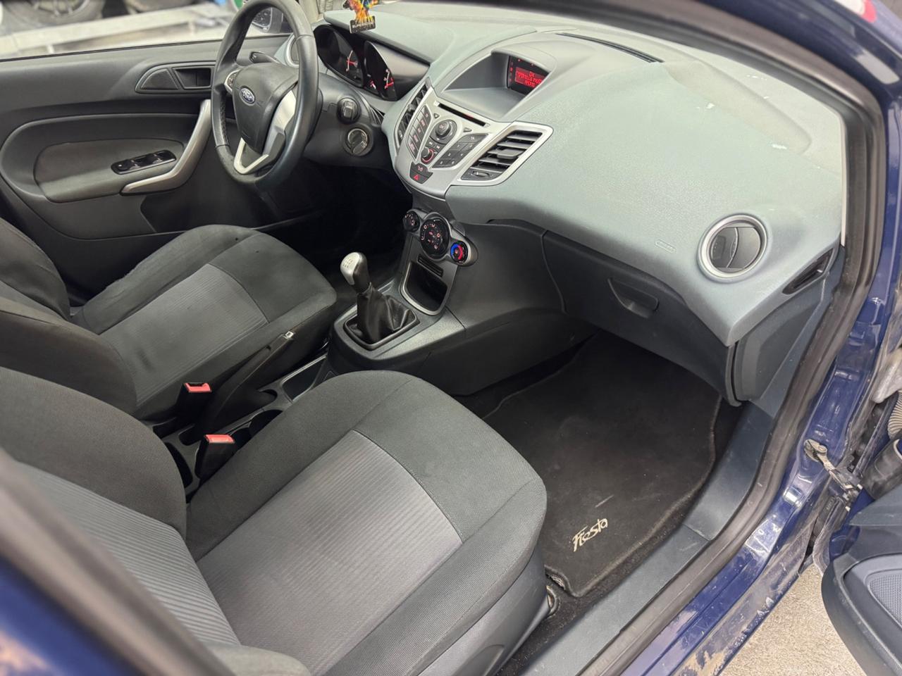 Ford Fiesta 1.2 Benzina 5Porte ADATTA NEOPATENTATI