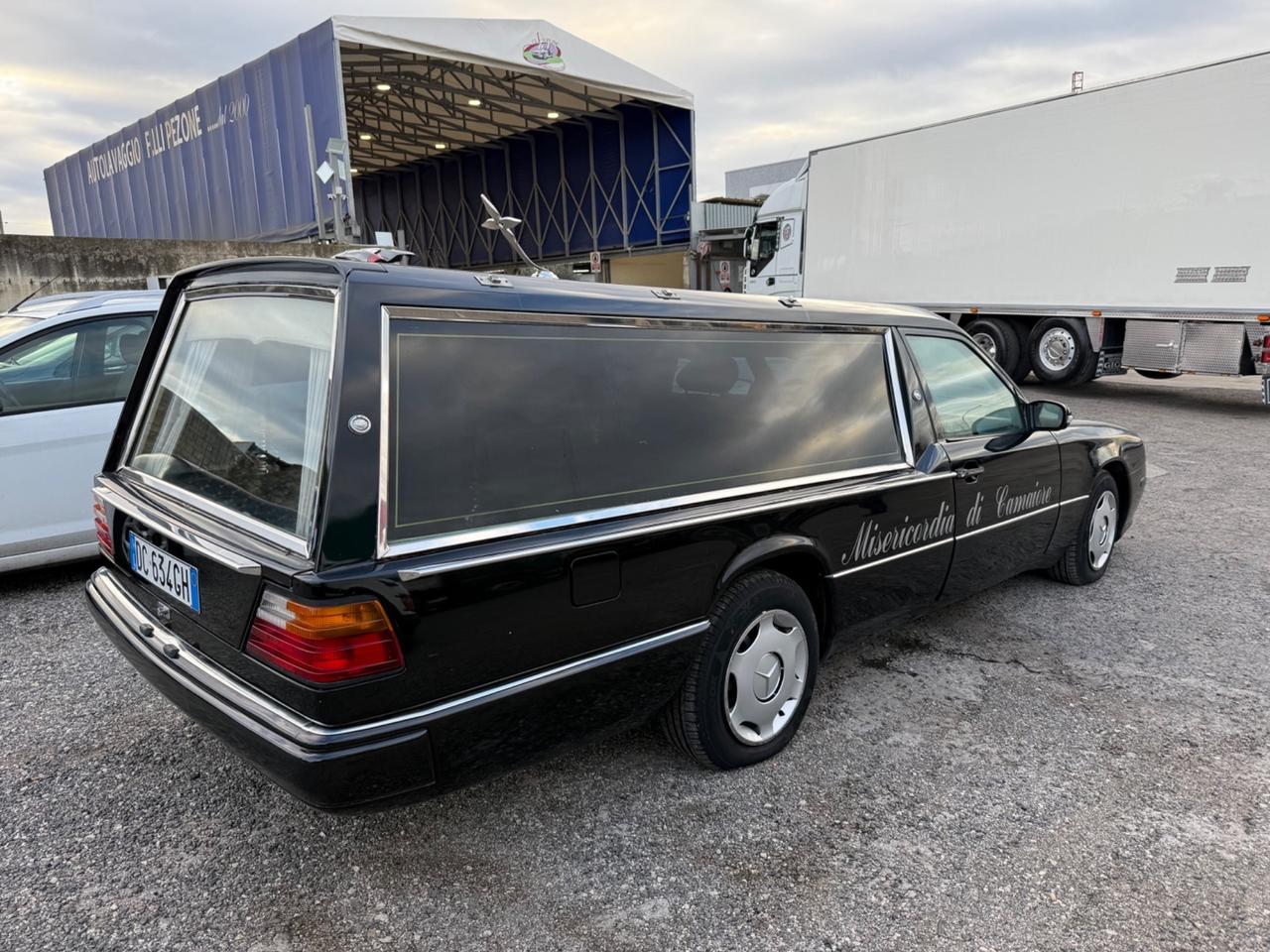 Mercedes-benz Auto funebre