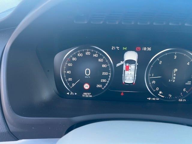Volvo XC 90 XC90 D5 AWD Geartronic 7 posti Momentum