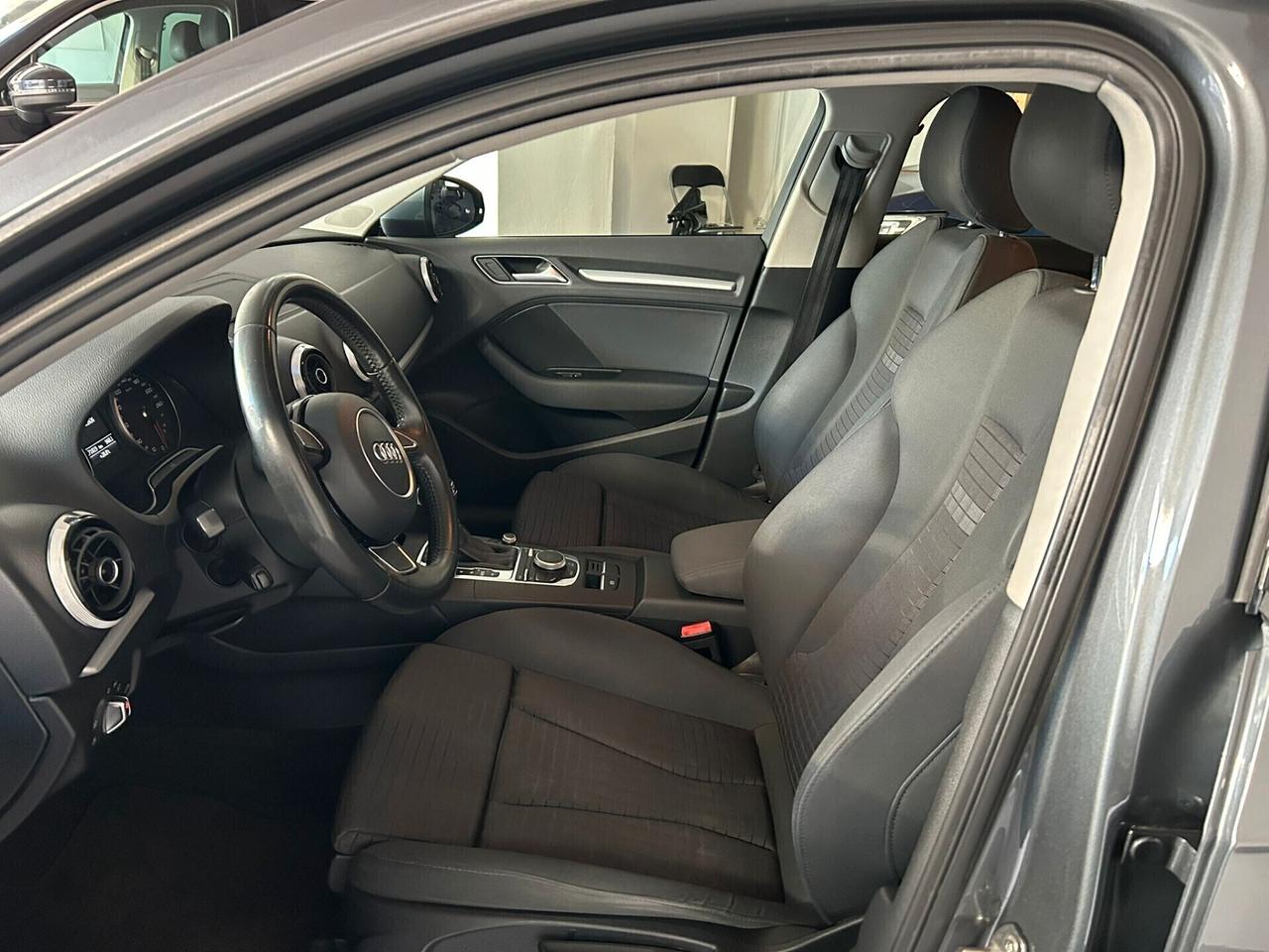 Audi A3 1.6 TDI clean diesel S tronic Ambition