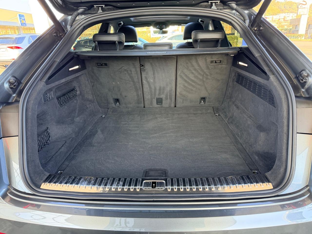 Audi Q8 45 TDI quattro 231cv s line no tasse