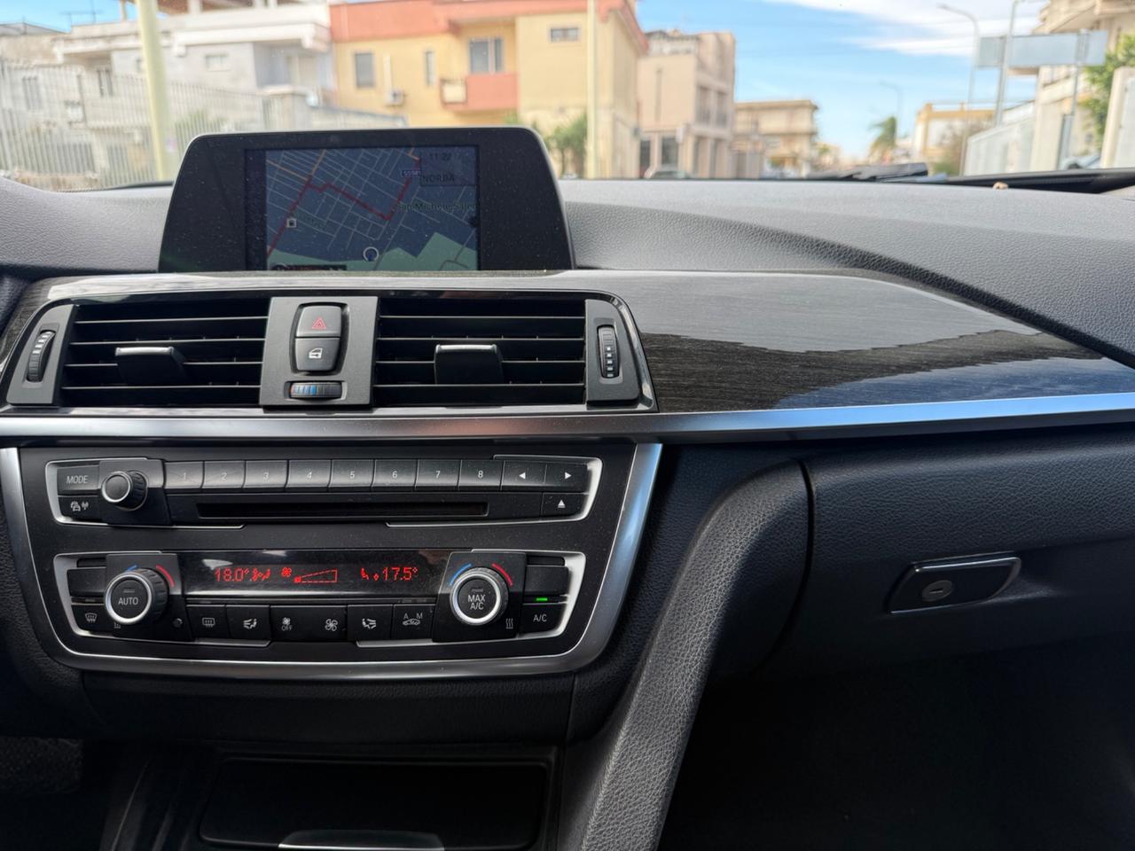 BMW 318d Touring Luxury,Navi,Bluetooth,Climatronic,Led+Xeno,ecc.