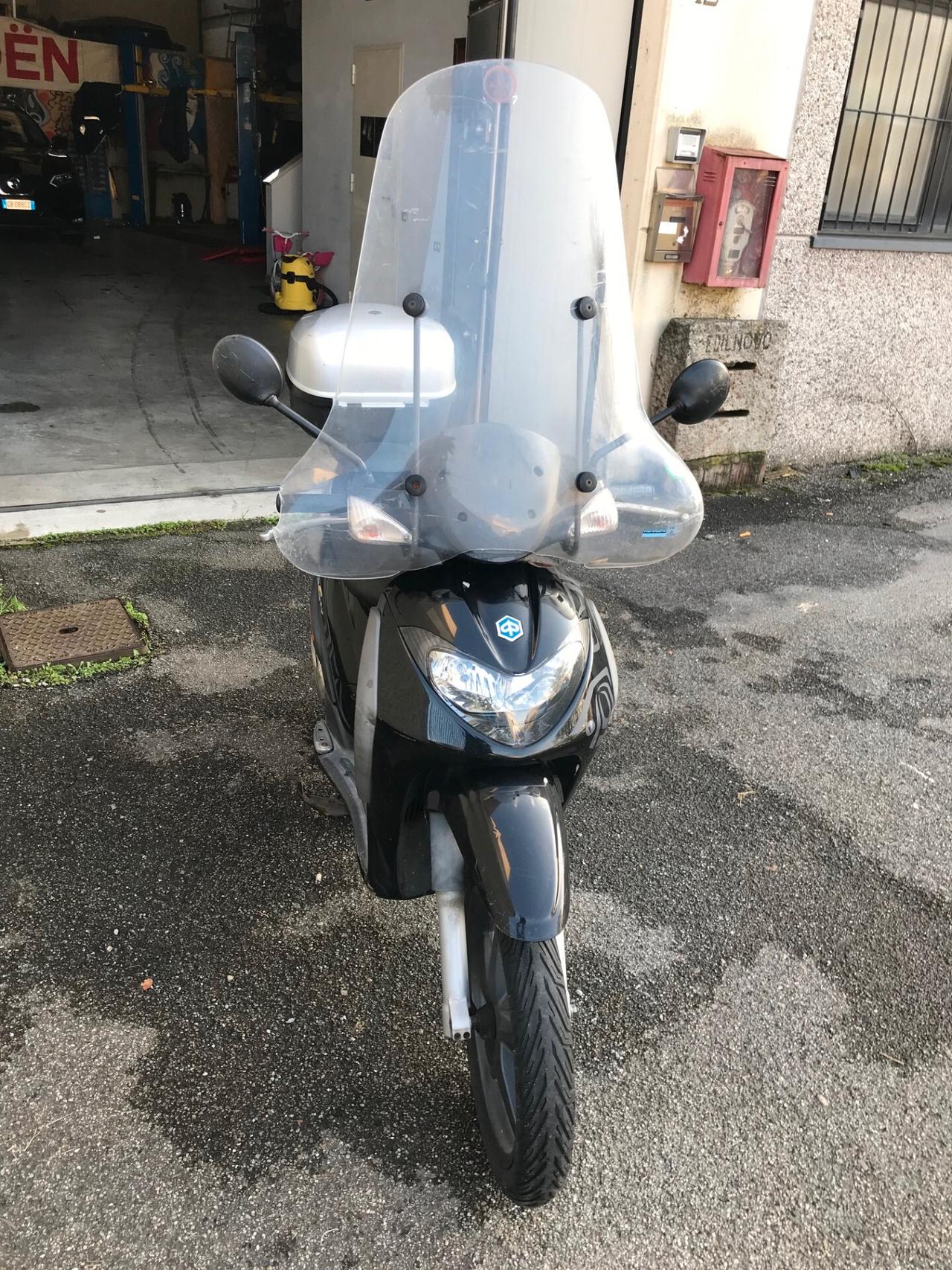 Piaggio Liberty 125 piaggio 125 liberty