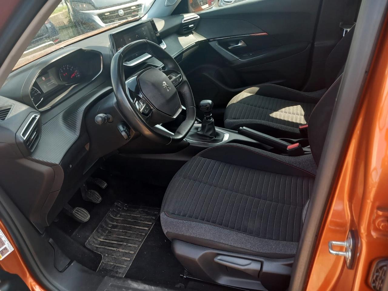 Peugeot 2008 PureTech 155 S&S EAT8 GT