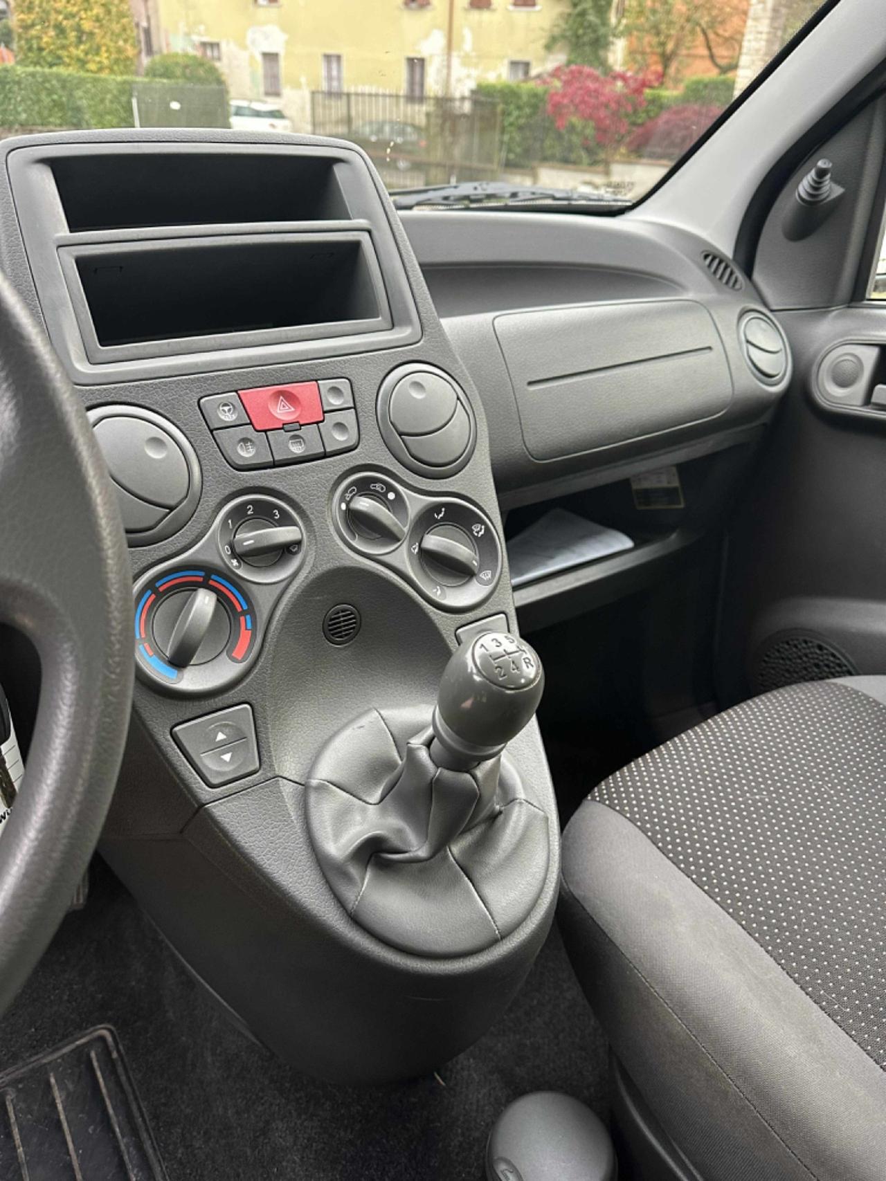 Fiat PANDA 1.1 ACTIVE KMCERT GARANZ UNICOPR