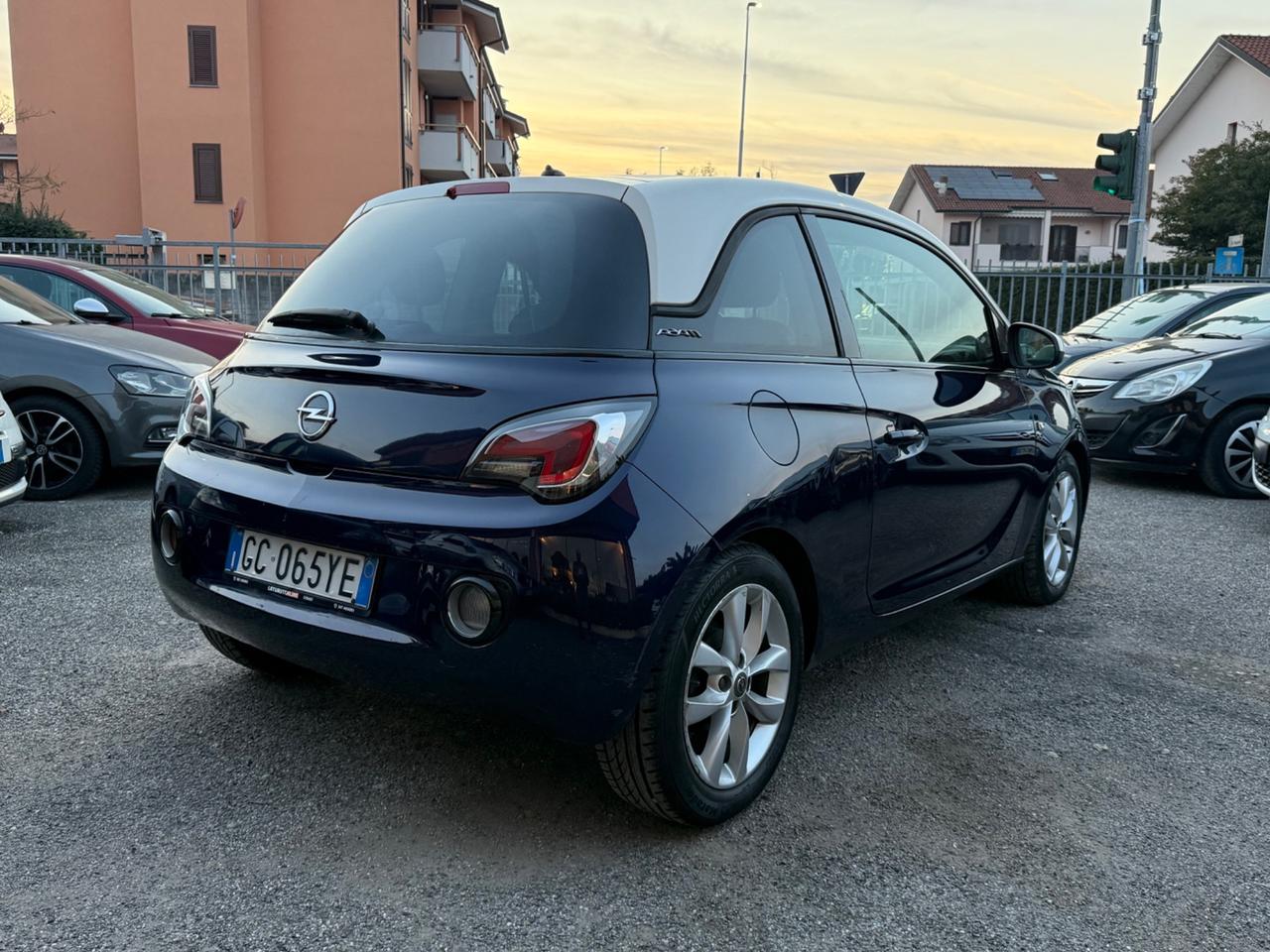 Opel Adam 1.2 70 CV