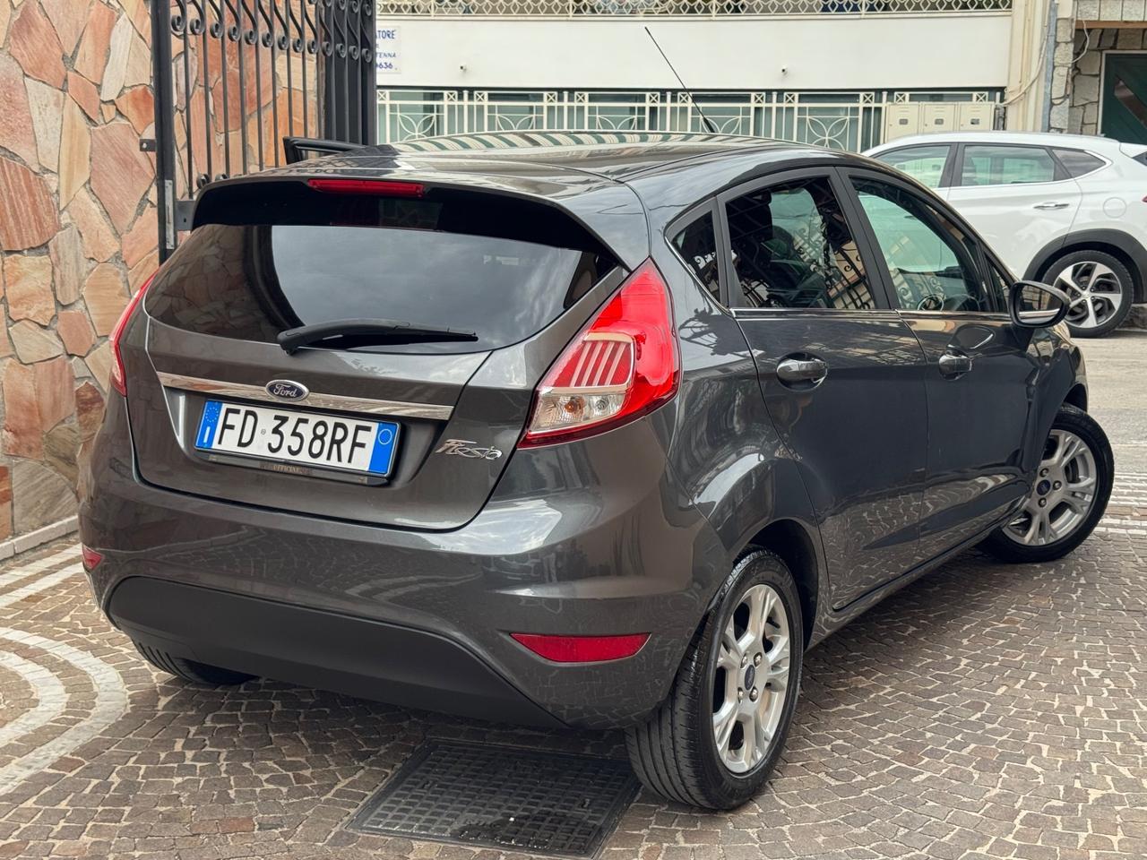 Ford Fiesta 1.5 TDCi 75CV 5 porte Titanium