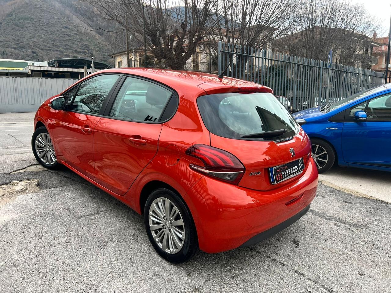 Peugeot 208 PureTech 82 5 porte Allure