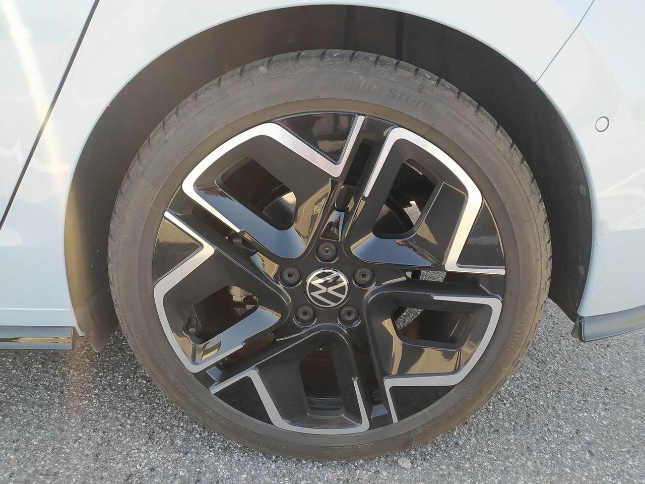 Volkswagen Golf R Line Plus 1.5 150CV eTSI M #9781