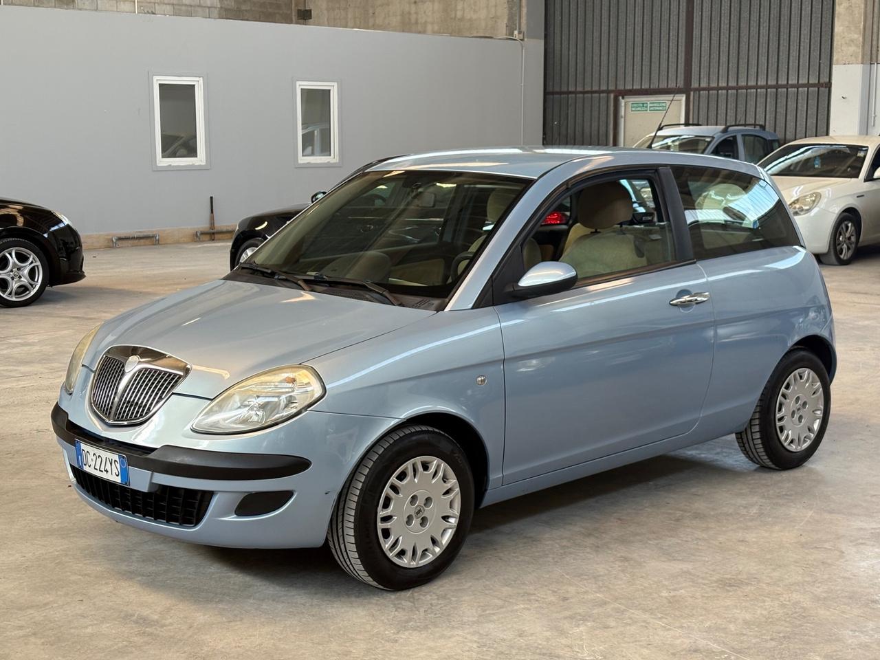 Lancia Ypsilon 1.2 Oro Bianco