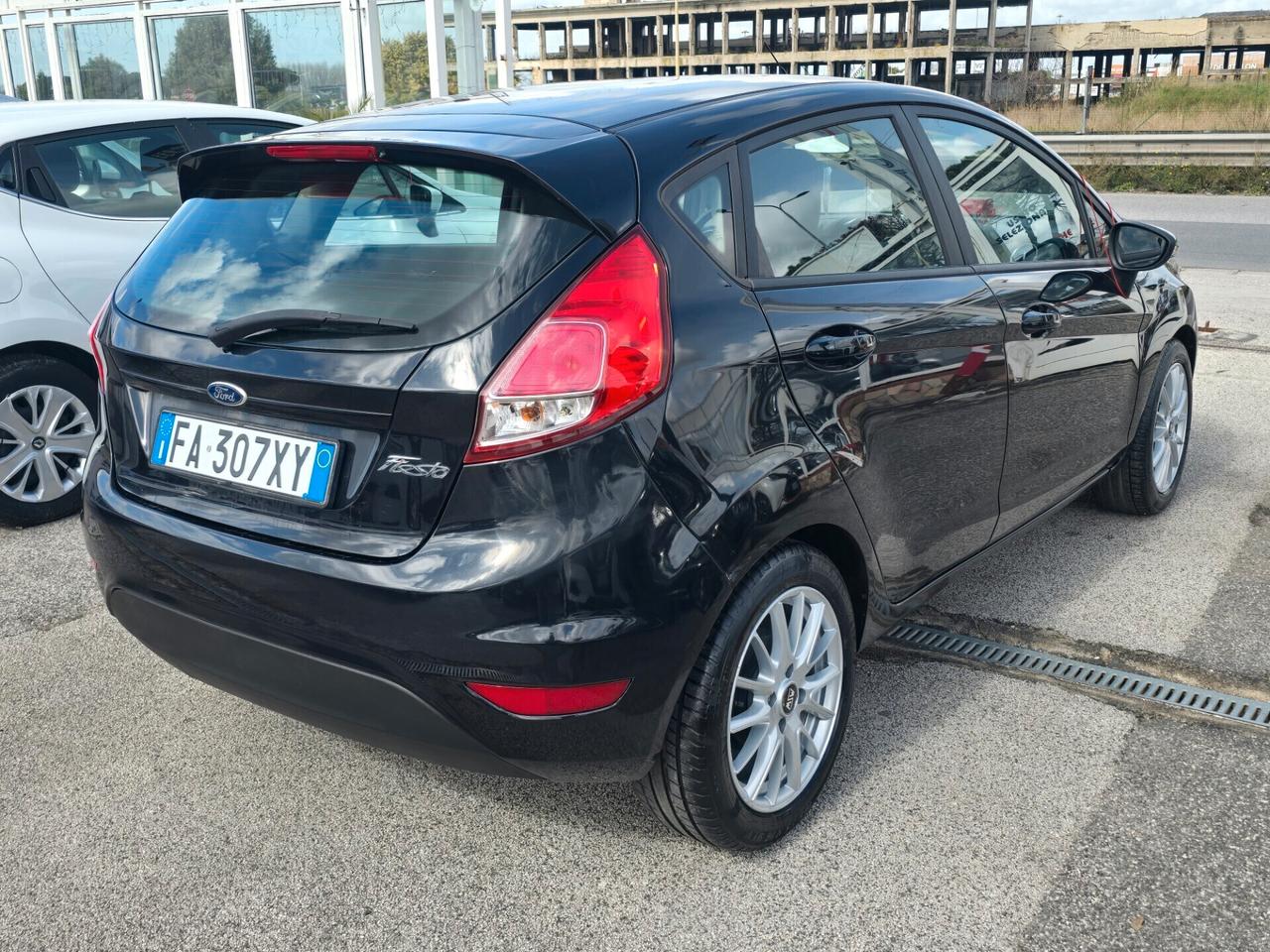 Ford Fiesta 1.5 TDCi 75CV 5 porte Titanium