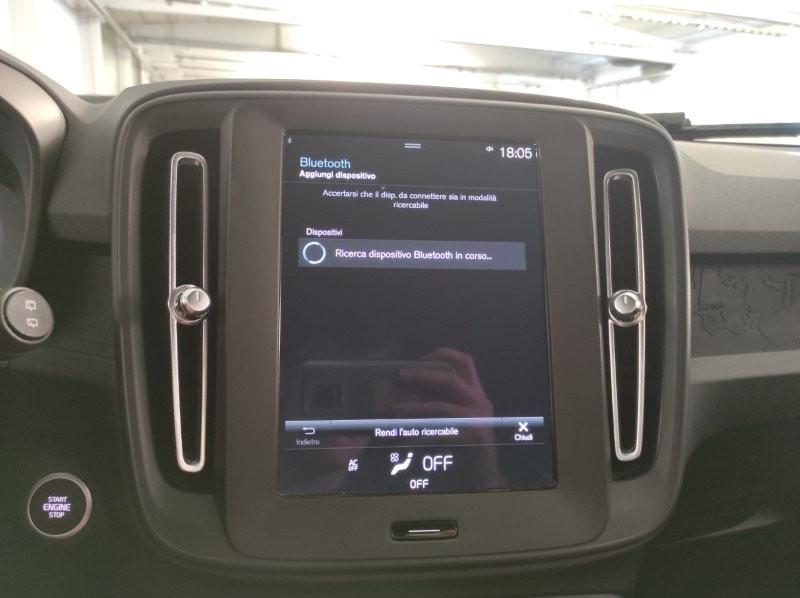 VOLVO XC40 (2017-->) - XC40 T2 Core